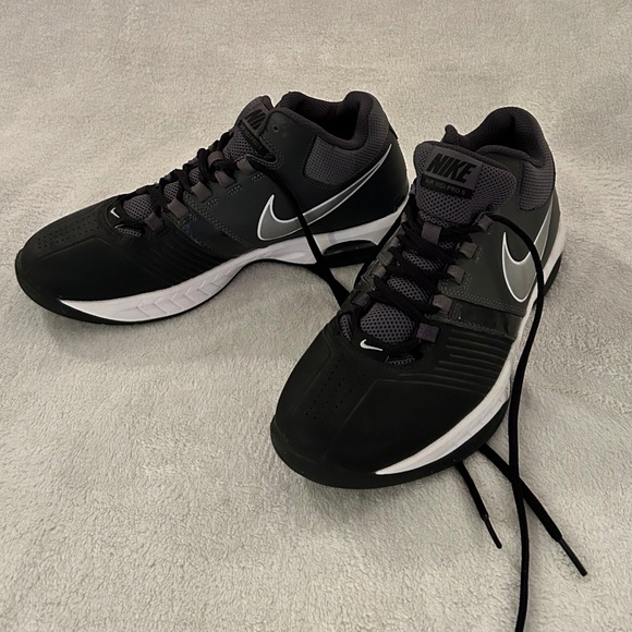 Nike Shoes - Women's Nike Basketball Shoes ~ Size 9